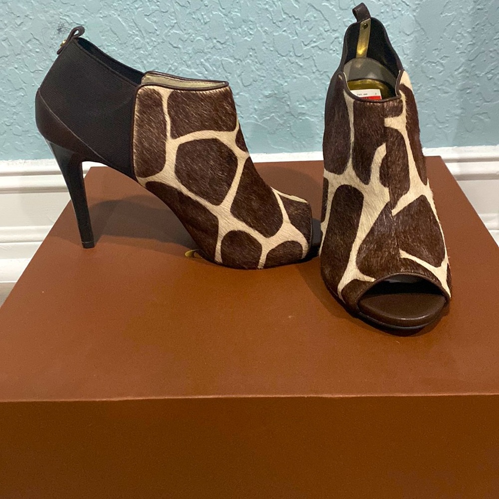 Genivee Bootie